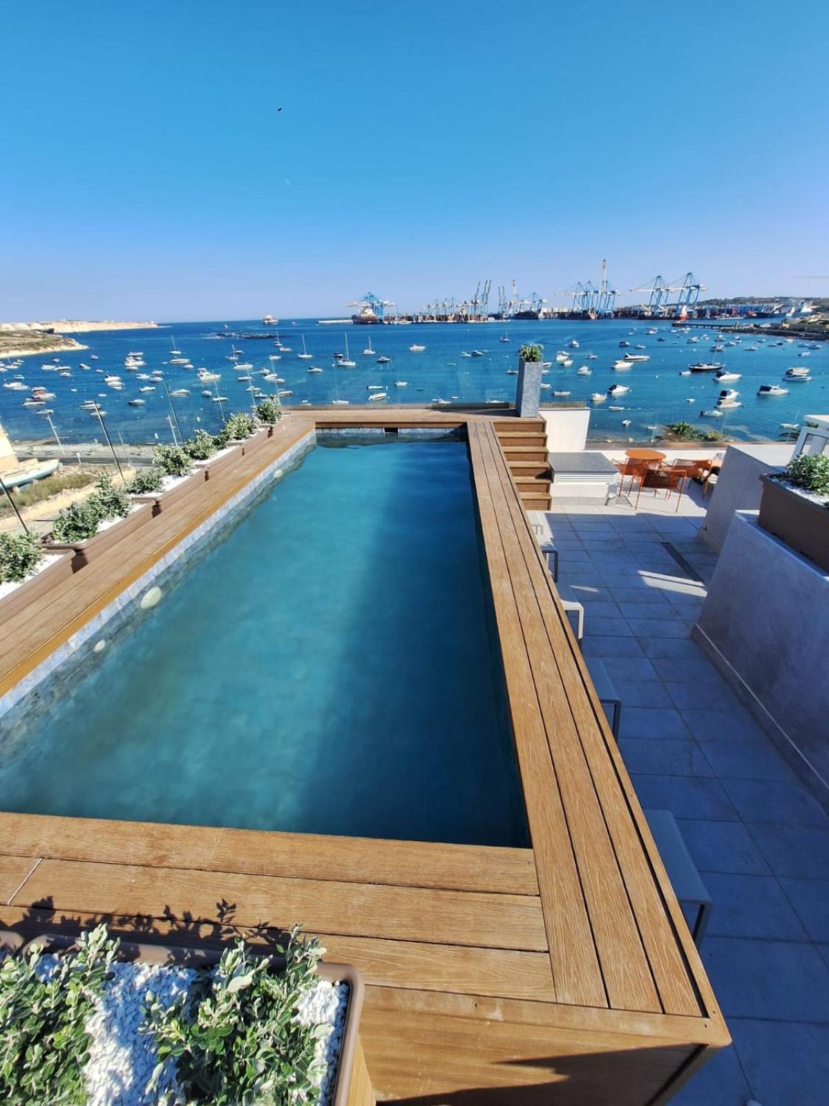 South32 Hotel Birżebbuġa Exteriör bild