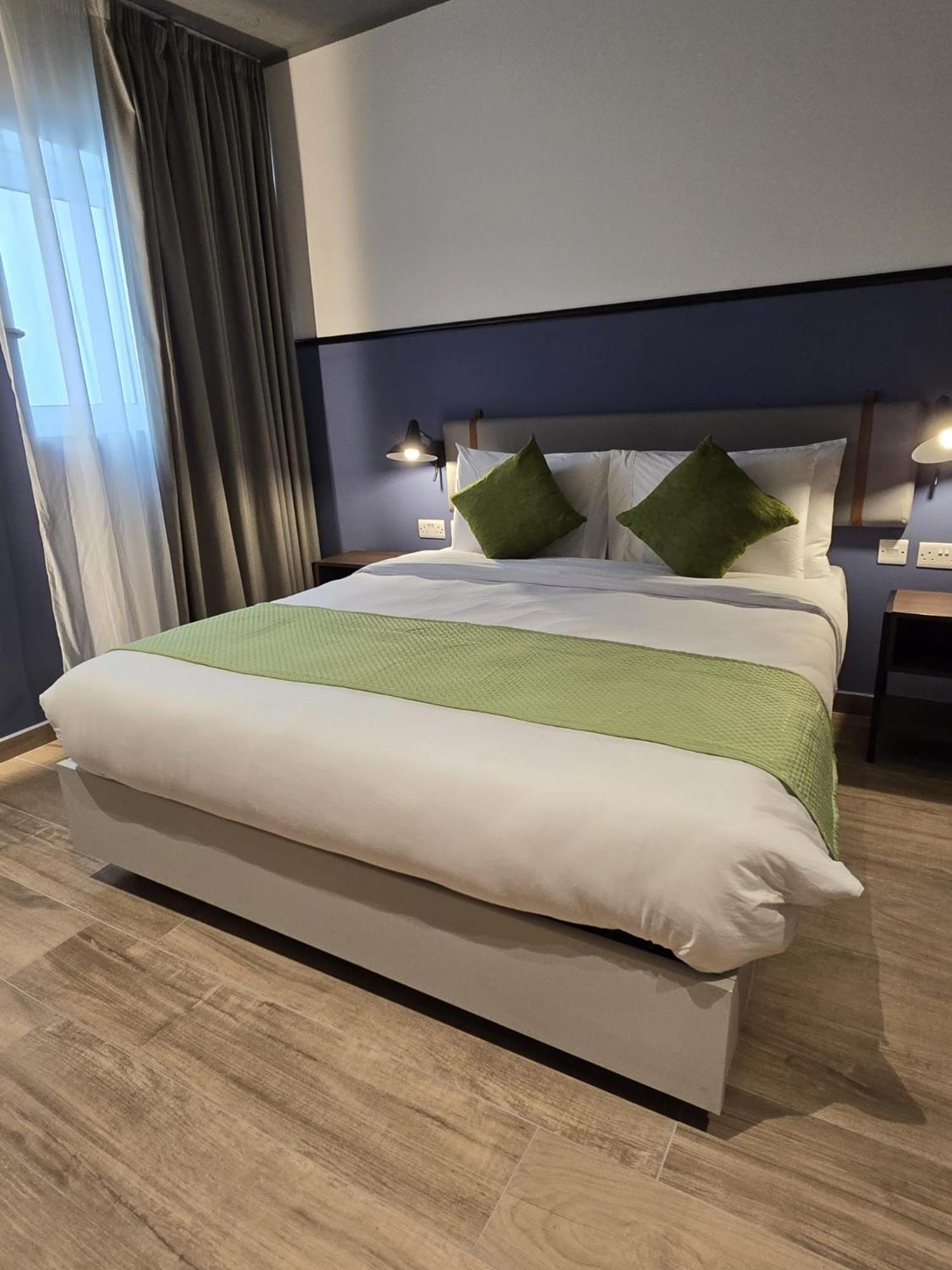 South32 Hotel Birżebbuġa Exteriör bild