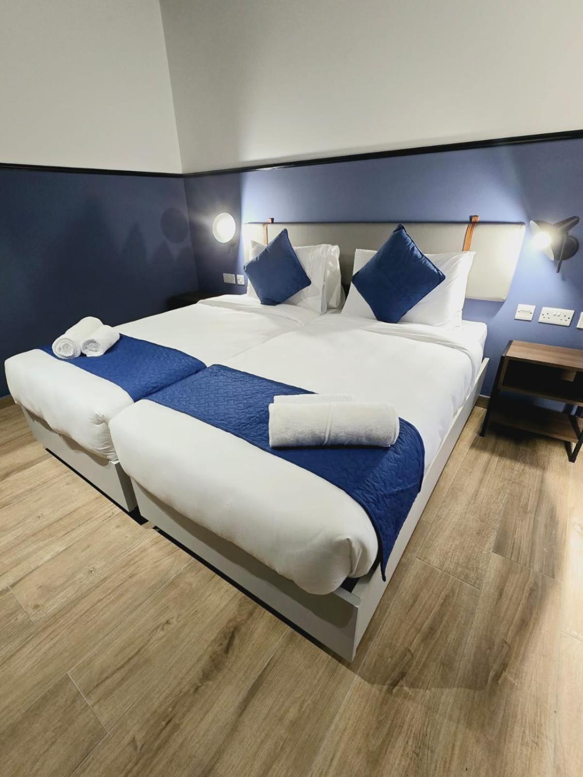 South32 Hotel Birżebbuġa Exteriör bild